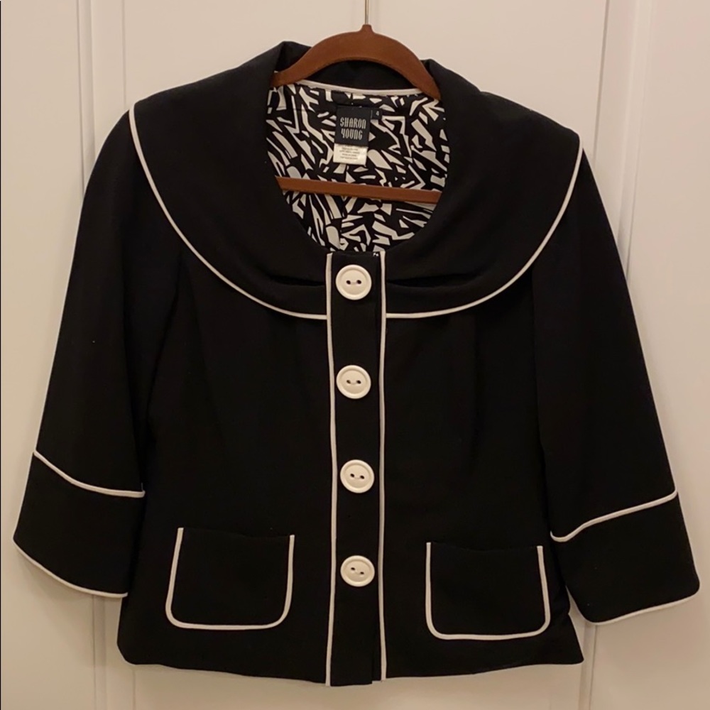 Black & white jacket. Sz 4